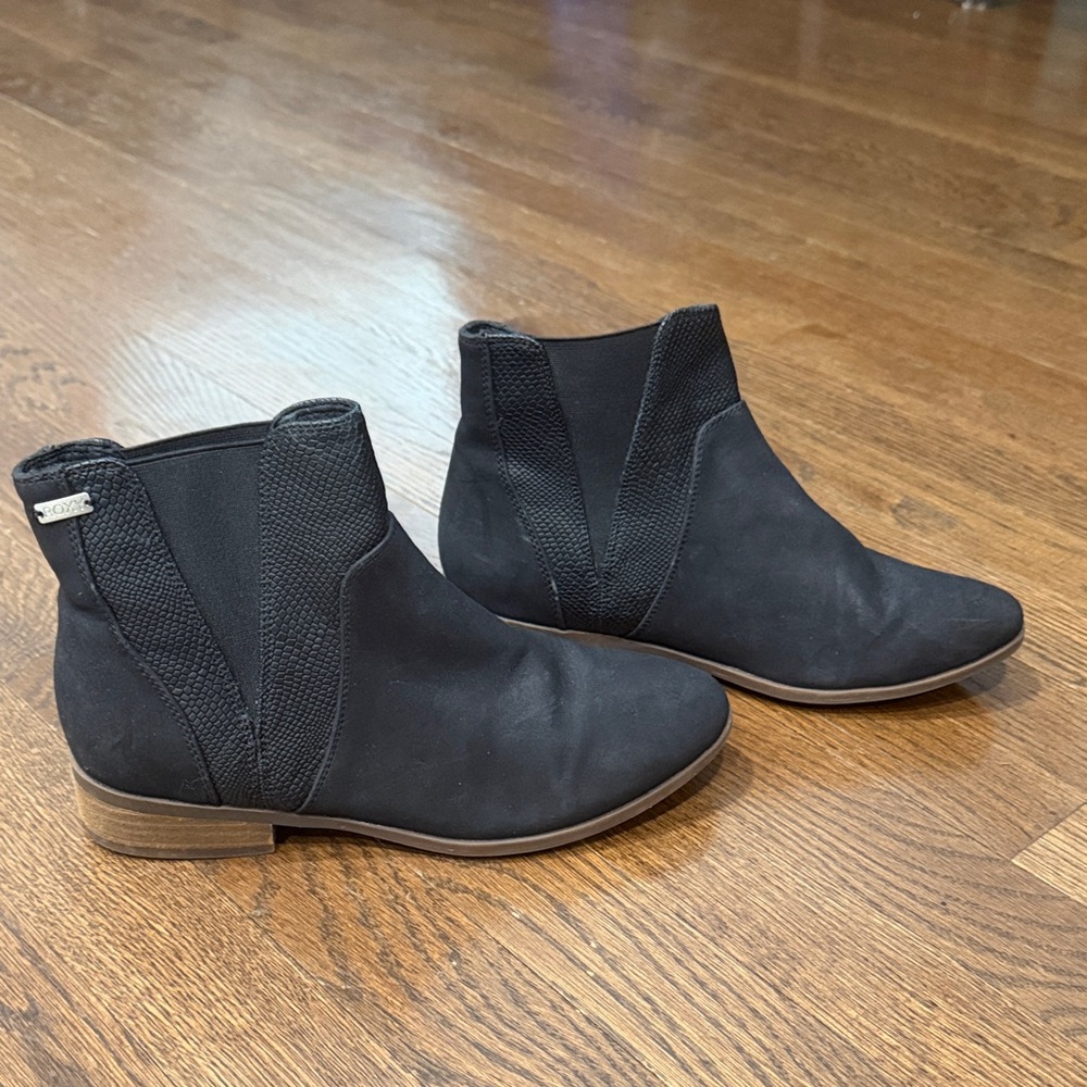 Roxy Black Ankle Booties